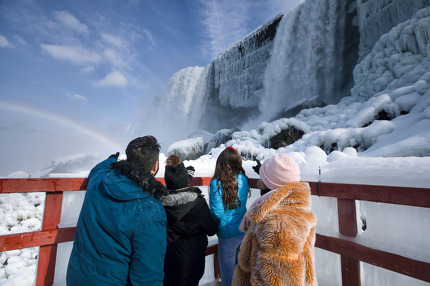 Niagara CAVE OF THE WINDS IN WINTER